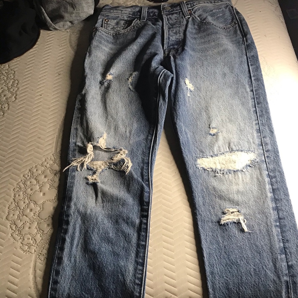 Levi high rise ripped jeans